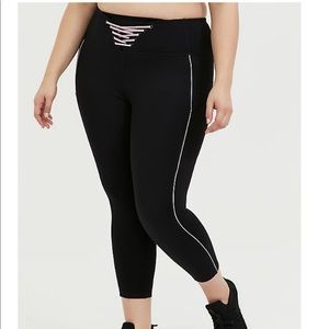 BLACK & PINK CROP ACTIVE LEGGING WITH POCKETS